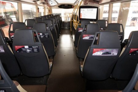 During the Christmas and New Year period, more than 50 KMB bus ads will showcase two popular products—the G2933B Dual Flame   Timer built-in hob and the RW7100/RW9100 chimney type range hood—running across Kowloon, the New Territories, and cross-harbour routes to Hong Kong Island.”we have SAKURA eye-catching bus advertisements travelling across Kowloon, the New Territories and the Hong Kong Island in 50 different bus routes!